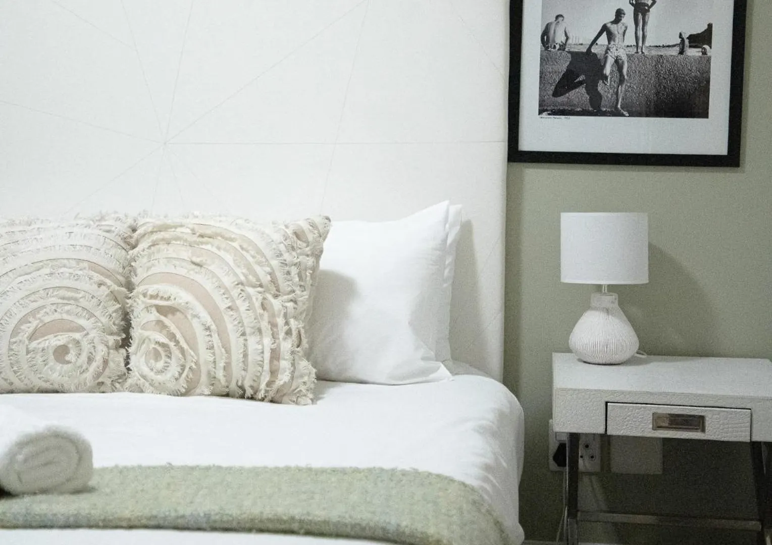 Stylish Apartment With Large, Covered Balcony In De Waterkant Cape Town South Africa