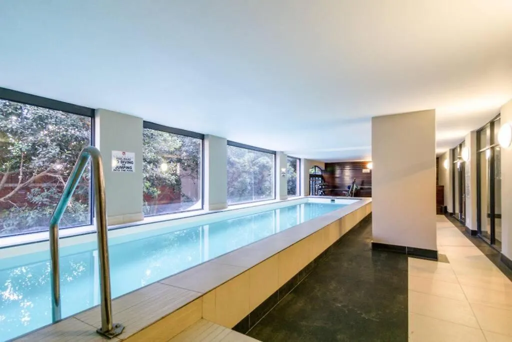 Stylish Apartment With Large, Covered Balcony In De Waterkant Cape Town