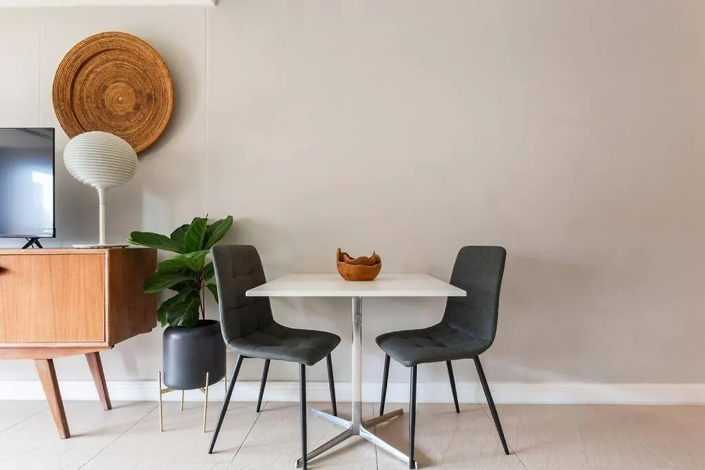 Stylish Apartment With Large, Covered Balcony In De Waterkant Cape Town South Africa