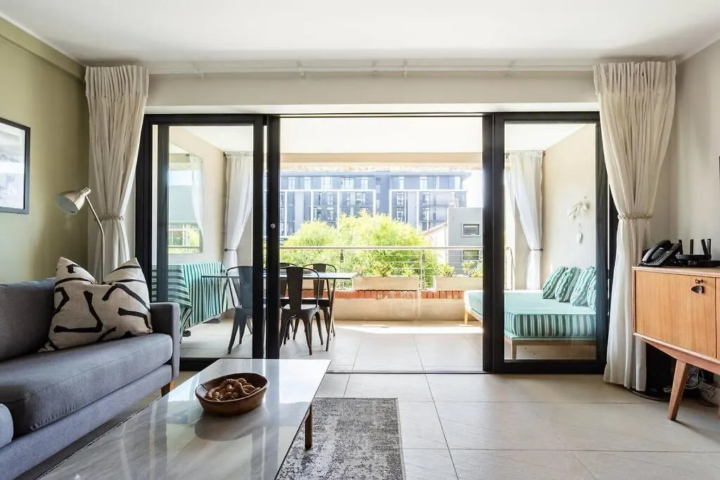 Stylish Apartment With Large, Covered Balcony In De Waterkant Cape Town