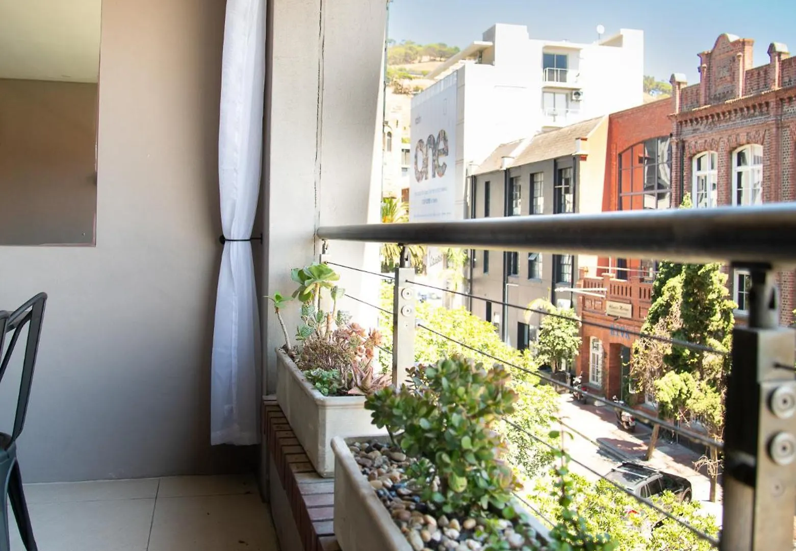 Stylish Apartment With Large, Covered Balcony In De Waterkant Cape Town South Africa